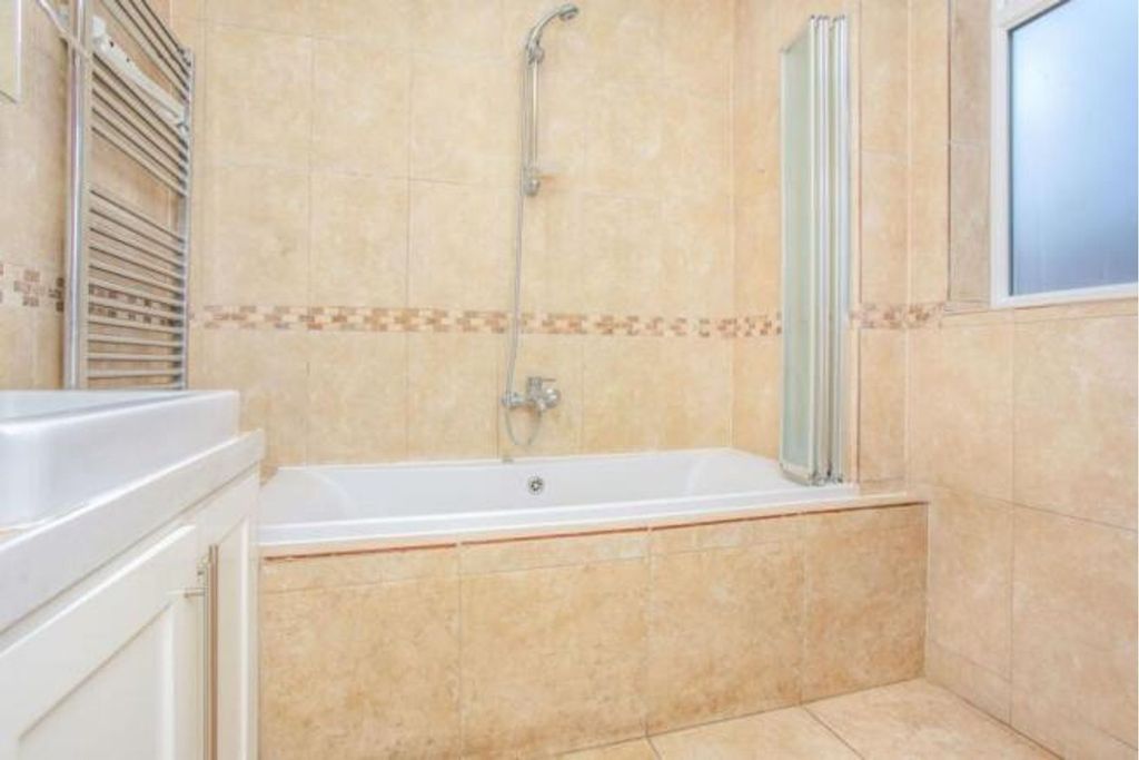Additional image 11 of 5 bed semi-detached house for saleFarndale Crescent, Greenford UB6