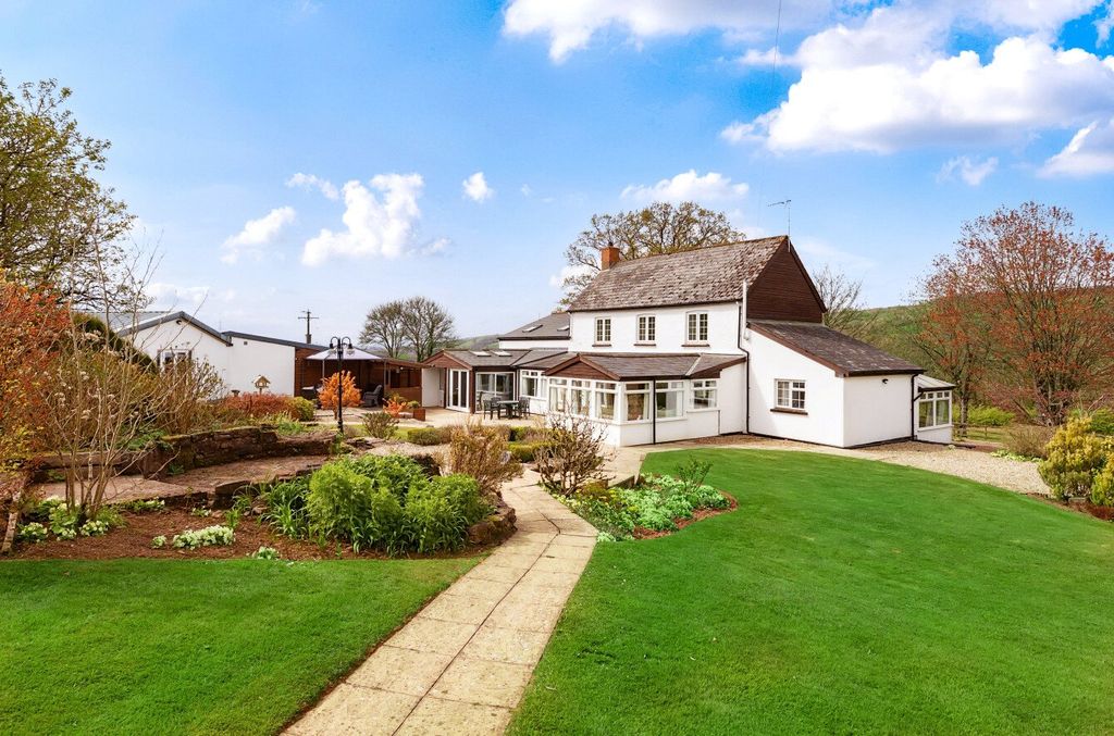 Property photo 2 of 42 Picture No. 70