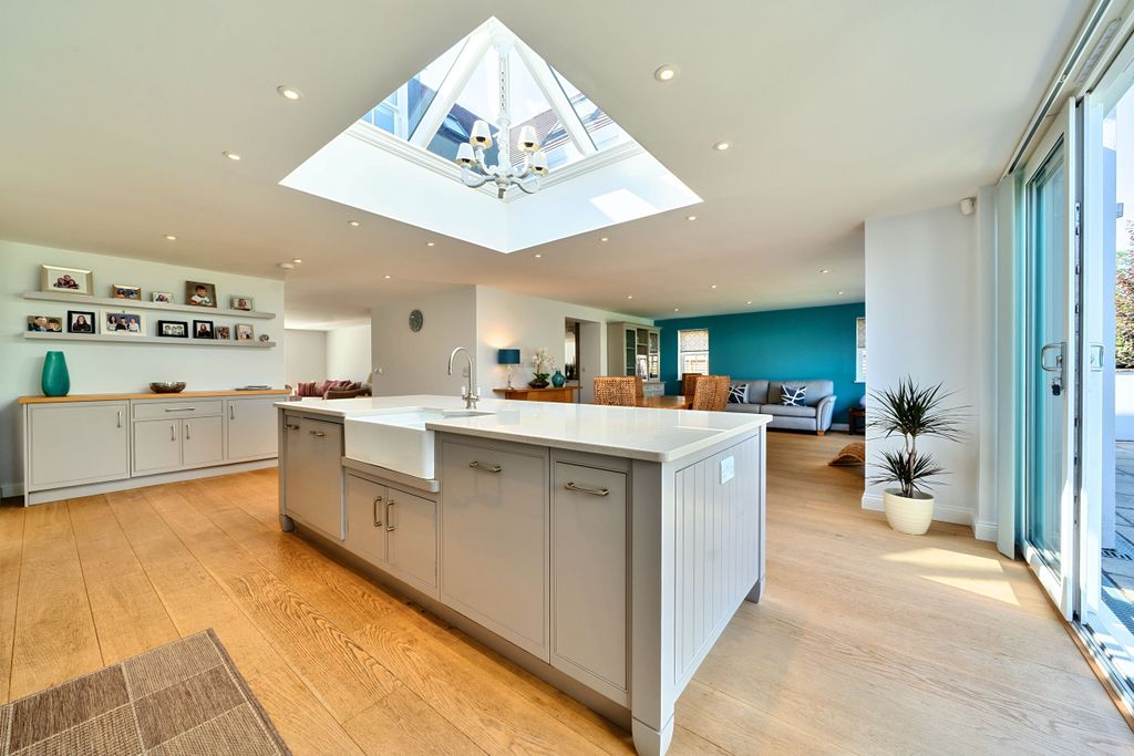 Property photo 2 of 30 Open Plan Dining Room / Kitchen