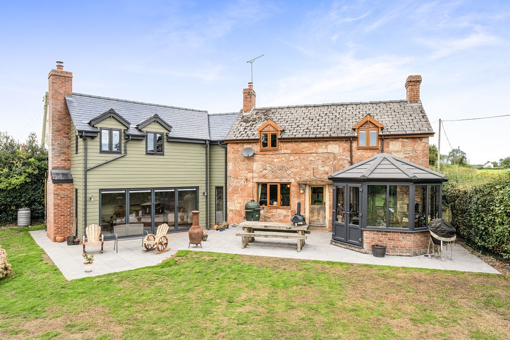 Property photo 1 of 32 1514572 (10)