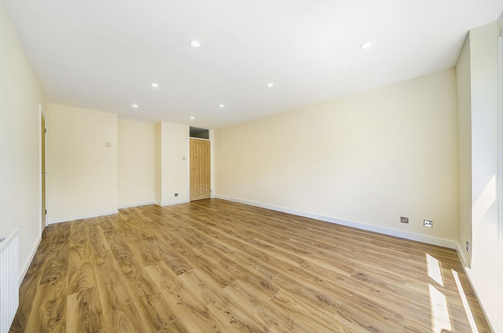 Property photo 3 of 9 1173798 (7).Jpg