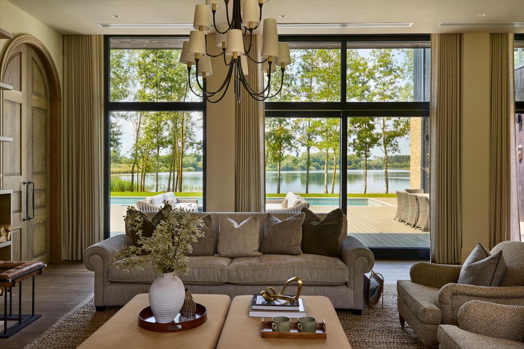 Property photo 2 of 24 Image