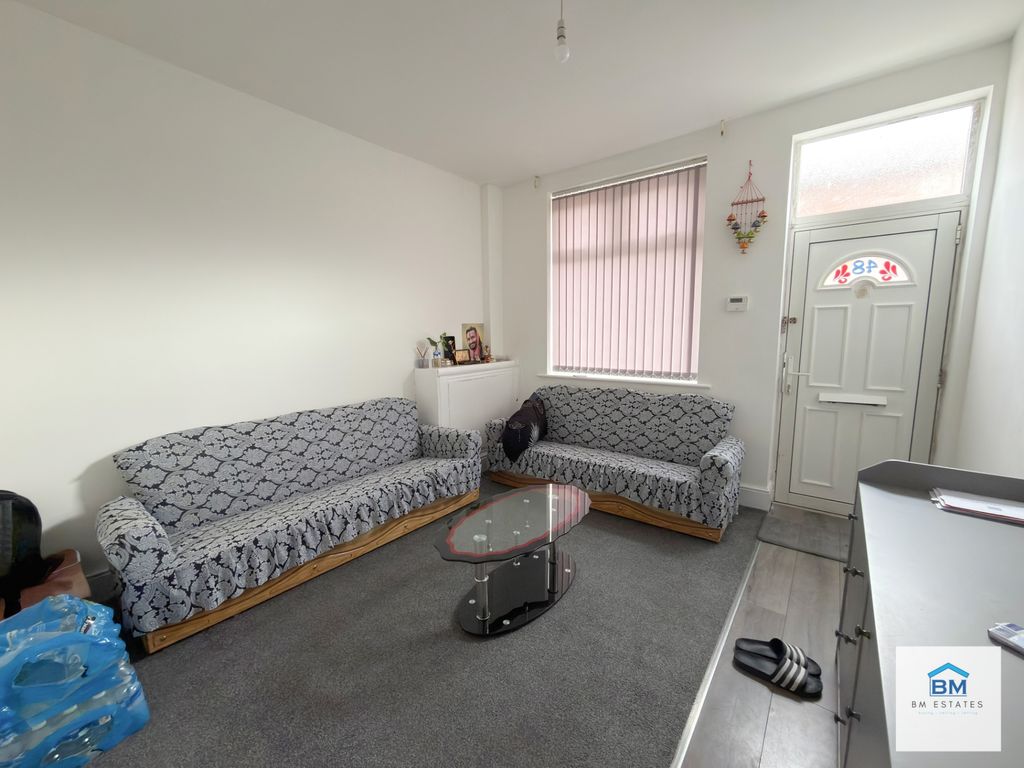 Property photo 2 of 6 Photo 6