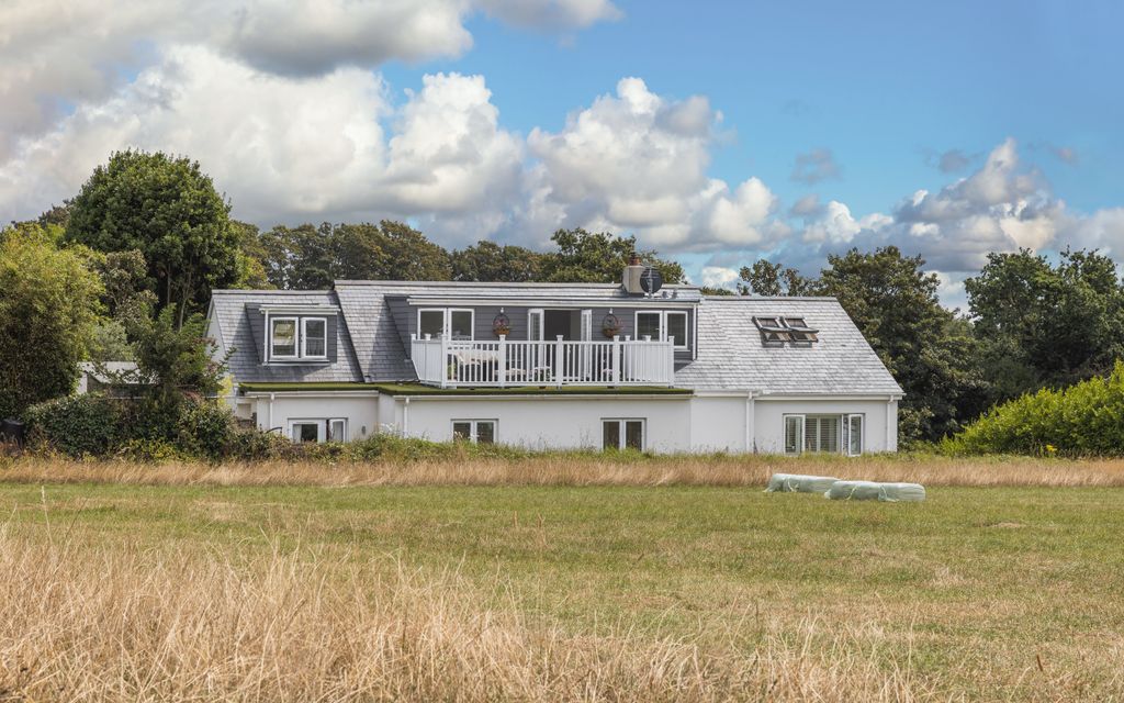 Property photo 1 of 20