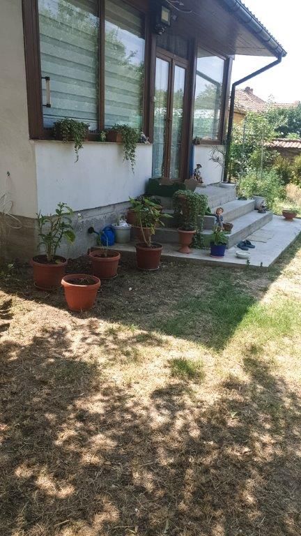 Property photo 1 of 32