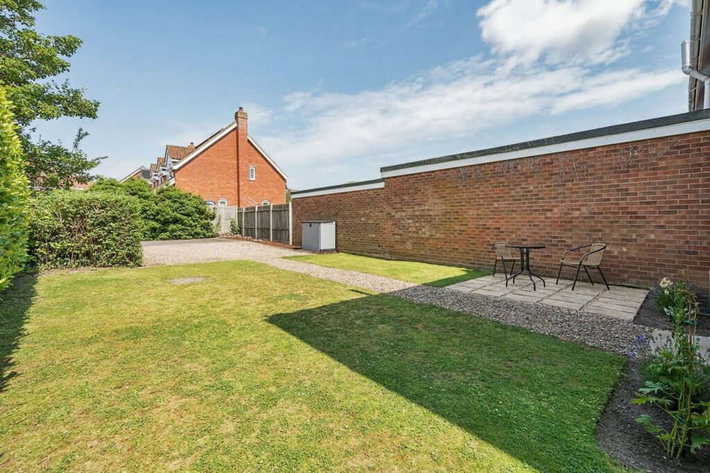 Property photo 2 of 14