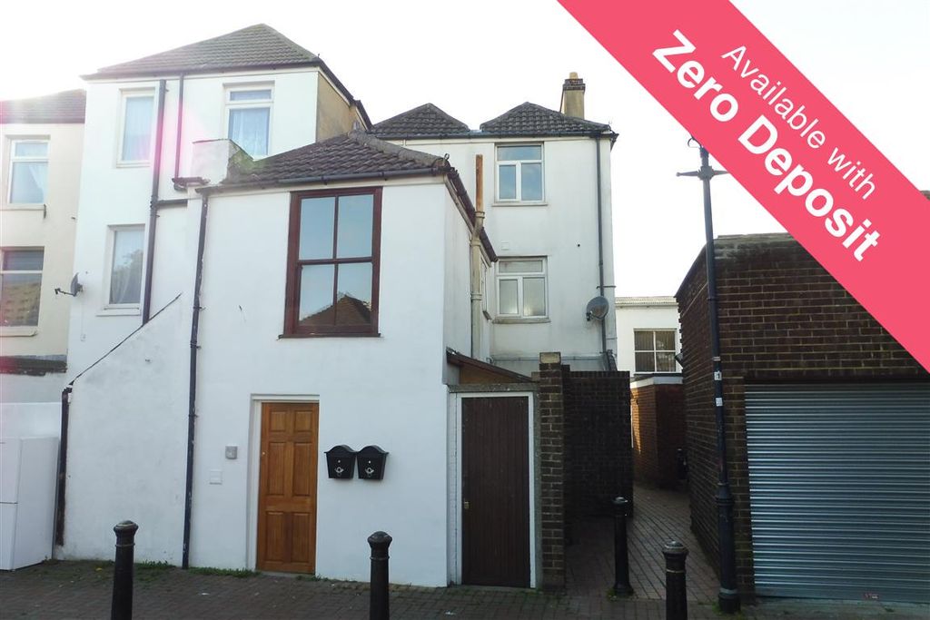 Property photo 1 of 5 Front