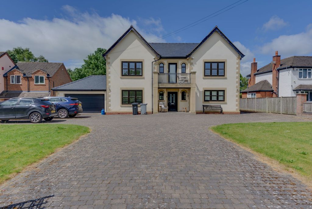 Property photo 1 of 39