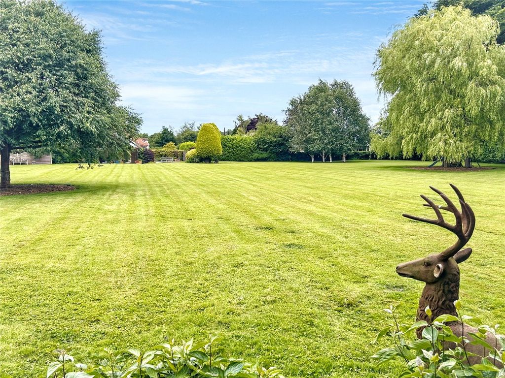 Property photo 2 of 32 Picture No. 47