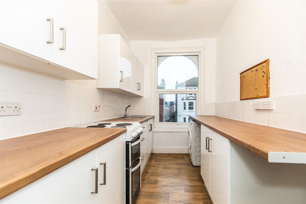 Property photo 2 of 16 Kitchen