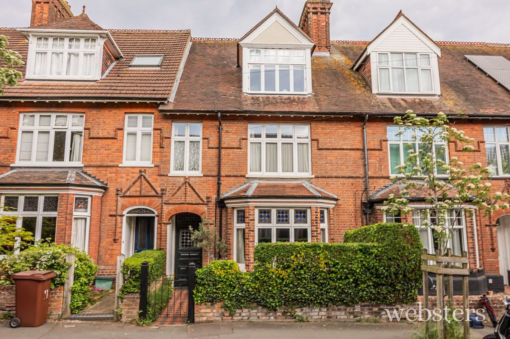 Property photo 1 of 33
