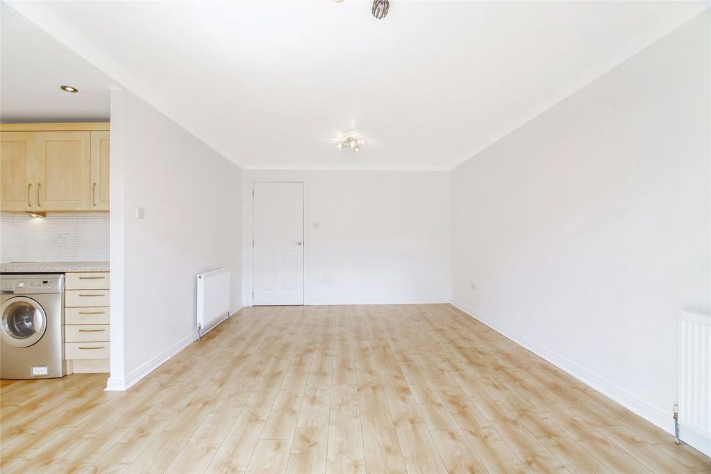 Property photo 3 of 22 Picture No. 07
