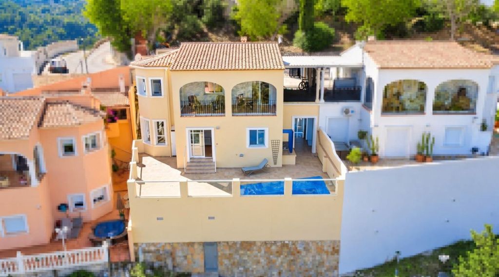 Property photo 1 of 16