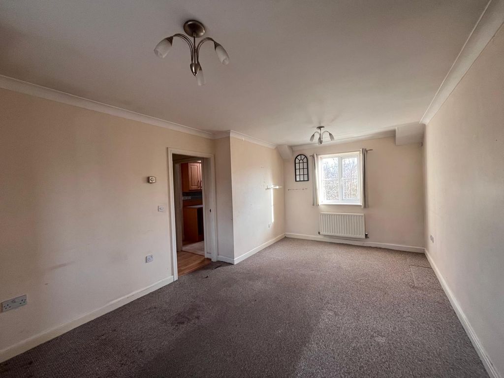 Property photo 3 of 6