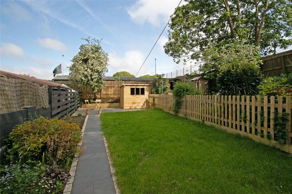 Property photo 3 of 13 Garden