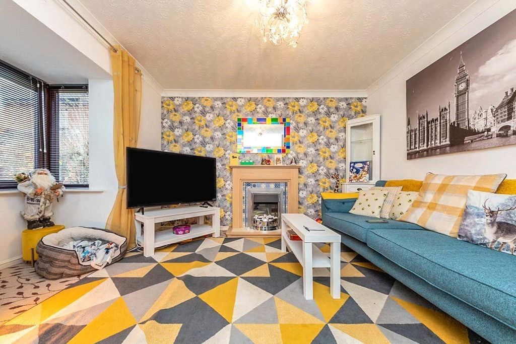 Property photo 3 of 8 Picture No. 11