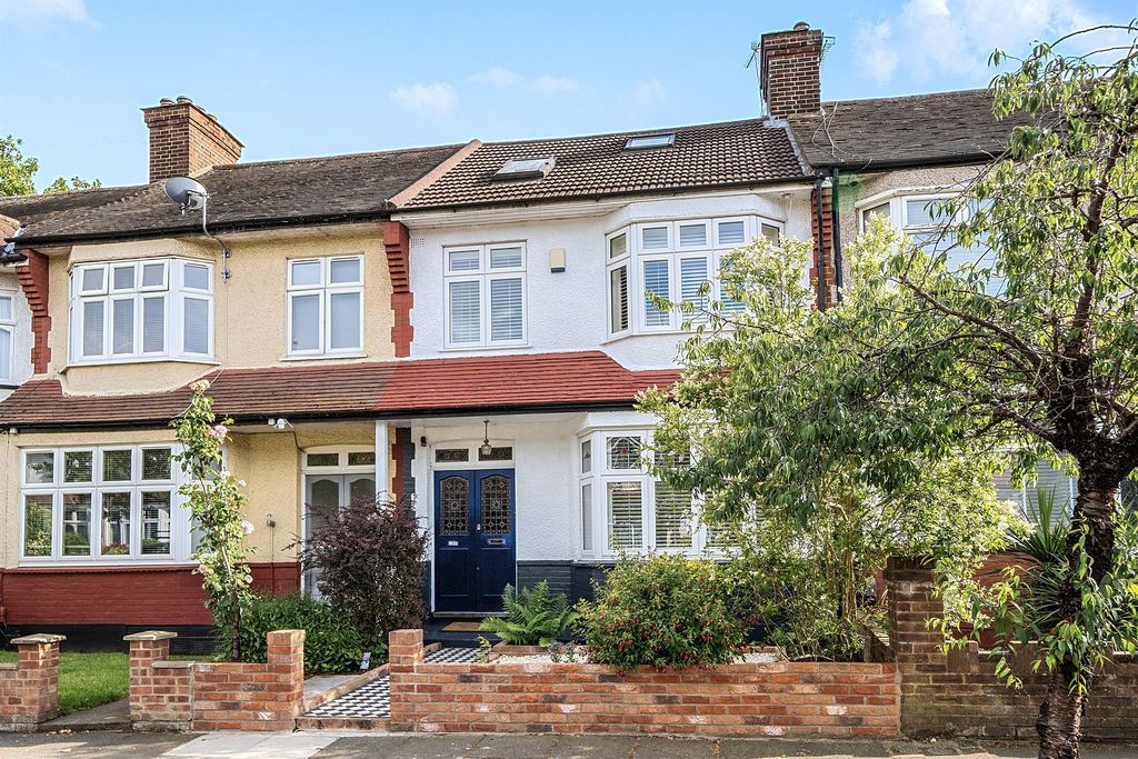 Property photo 1 of 12