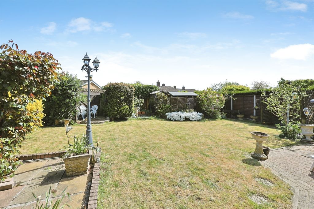 Property photo 2 of 16