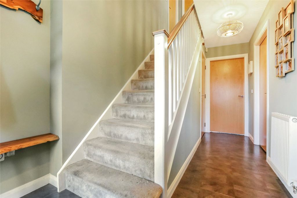 Property photo 3 of 23 Picture No. 02