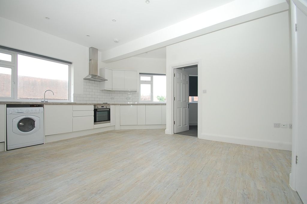 Property photo 3 of 9 Kitchen/Living Room