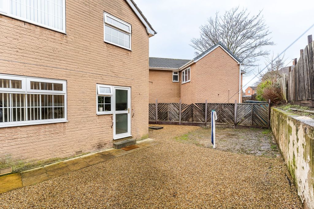 Additional image 16 of 3 bed detached house for saleBriar Close, Heckmondwike WF16