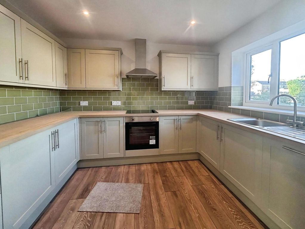 Property photo 2 of 9 Pbox-Img.Jpg