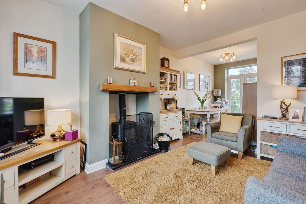 Property photo 3 of 21 Pbox-Img.Jpg