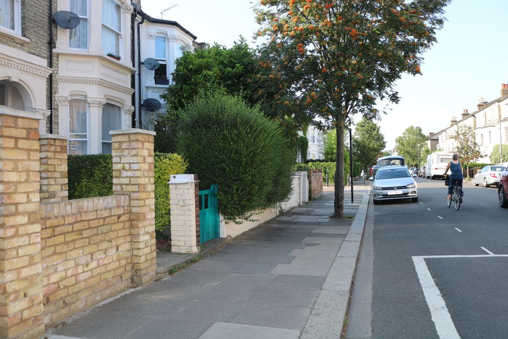 Property photo 2 of 16