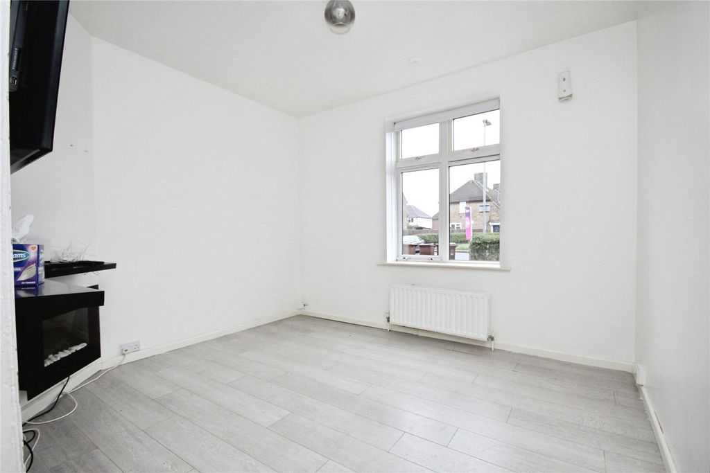 Property photo 3 of 5 Picture No. 04