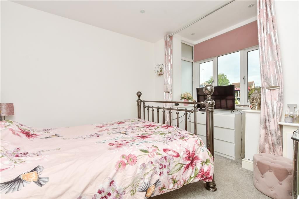 Property photo 3 of 12 Bedroom 2