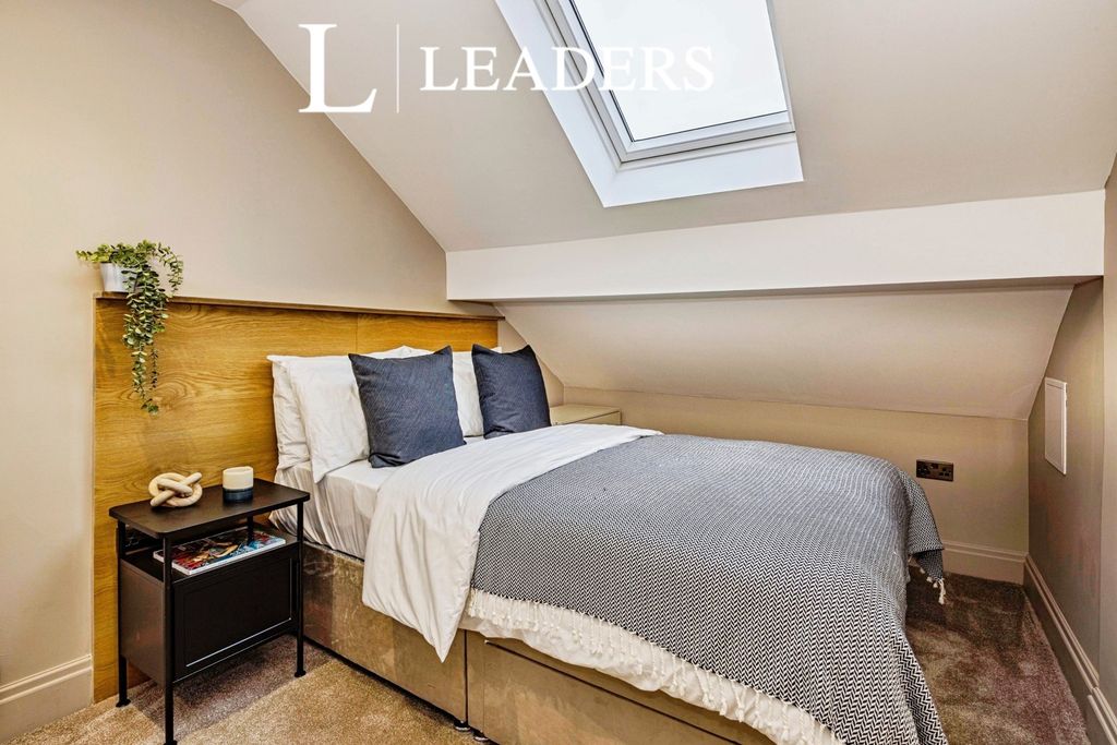 Property photo 1 of 12 Pbox-Img.Jpg