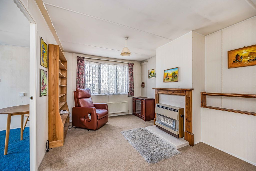 Property photo 3 of 17 Photo 4