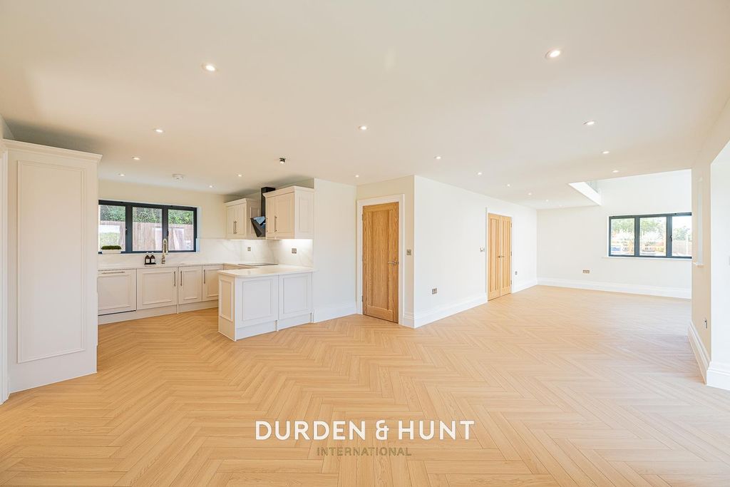 Property photo 2 of 30 Manor-23.Jpg