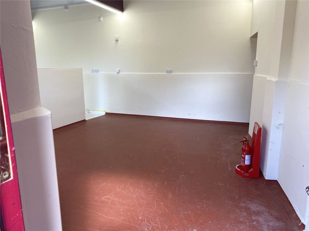 Property photo 2 of 5 Picture 2