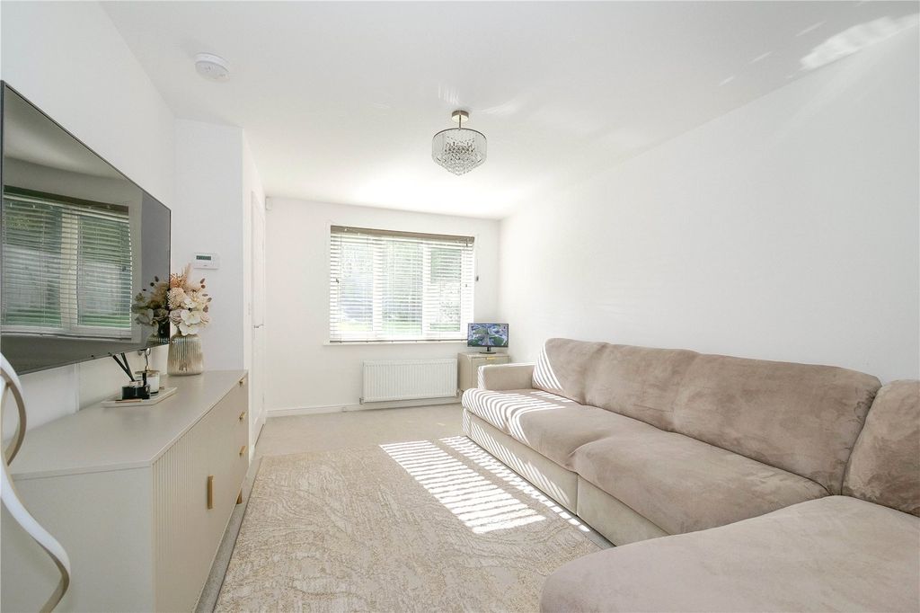 Property photo 3 of 18 Picture No. 05