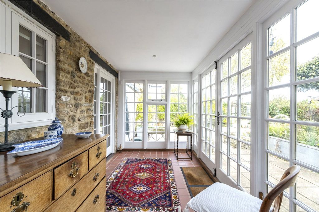 Property photo 2 of 19 Picture No. 14