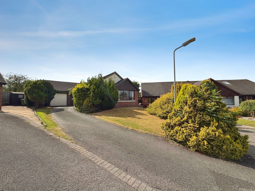 Property photo 1 of 31