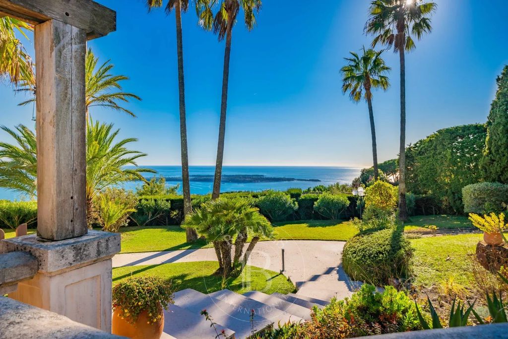 Property photo 2 of 27