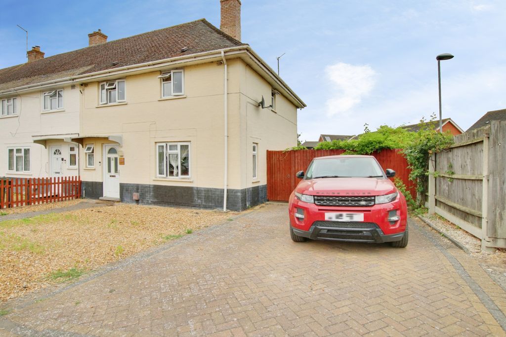 Property photo 1 of 11