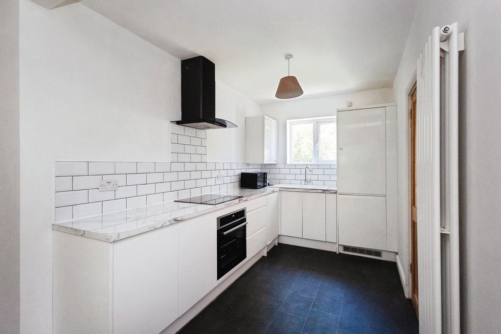 Property photo 2 of 28 Pbox-Img.Jpg