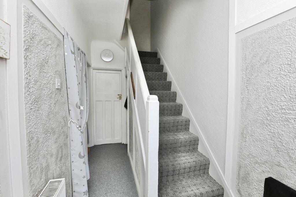 Property photo 2 of 16 2