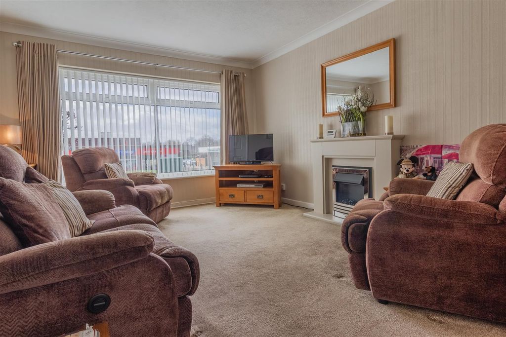 Property photo 3 of 24