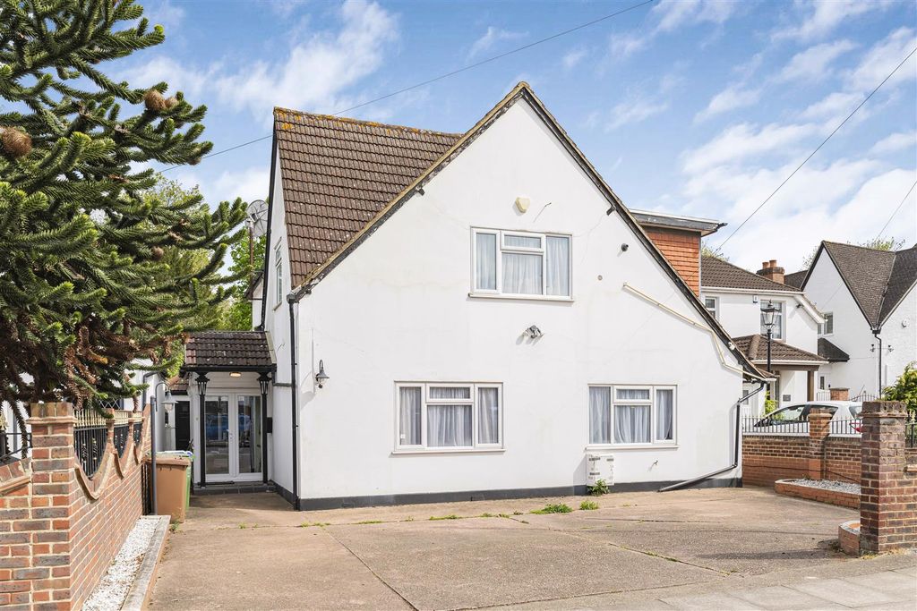 Property photo 1 of 26