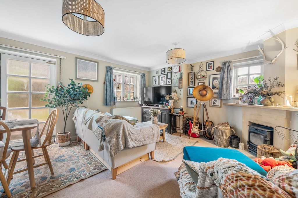 Property photo 2 of 22