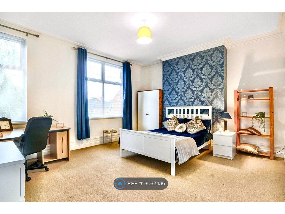 Property photo 1 of 11 Bedroom 3