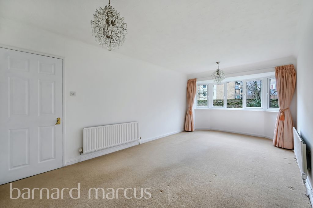 Property photo 2 of 8 Reception Room