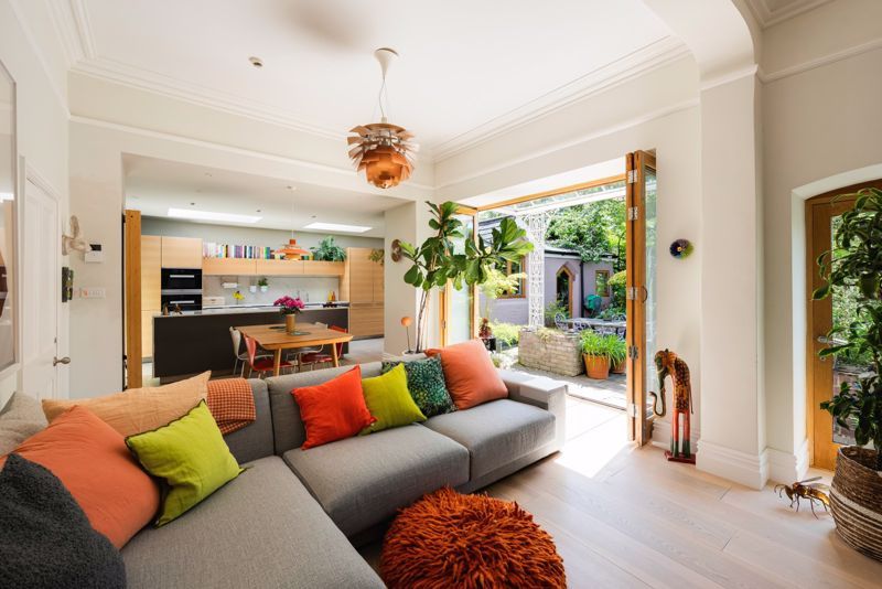 Property photo 2 of 30 Kitchen Family Entertaining Space