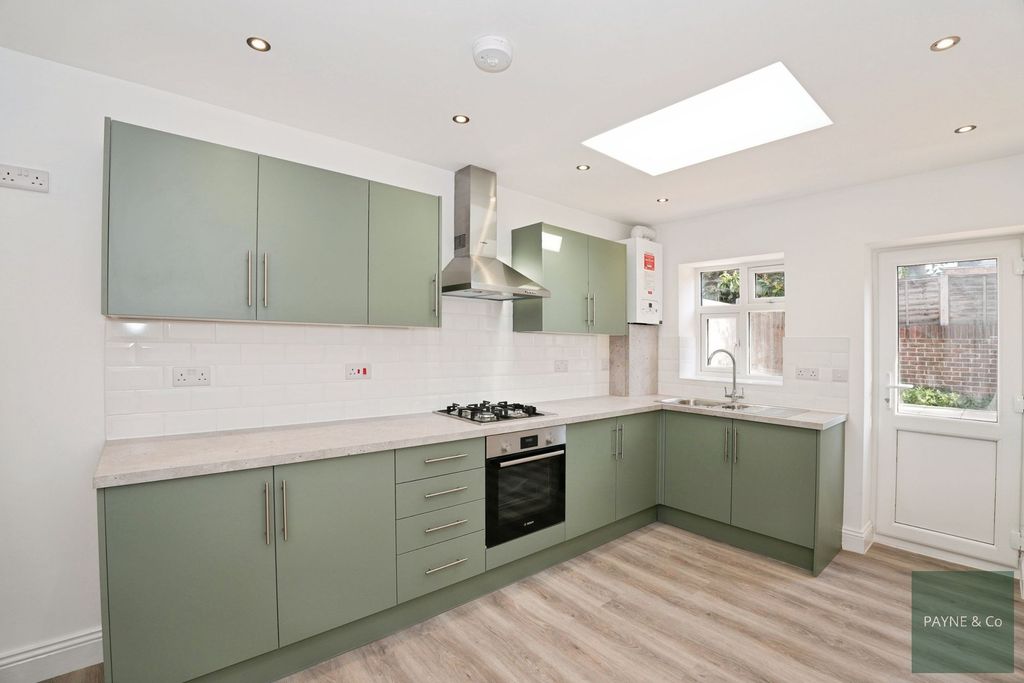 Property photo 1 of 25