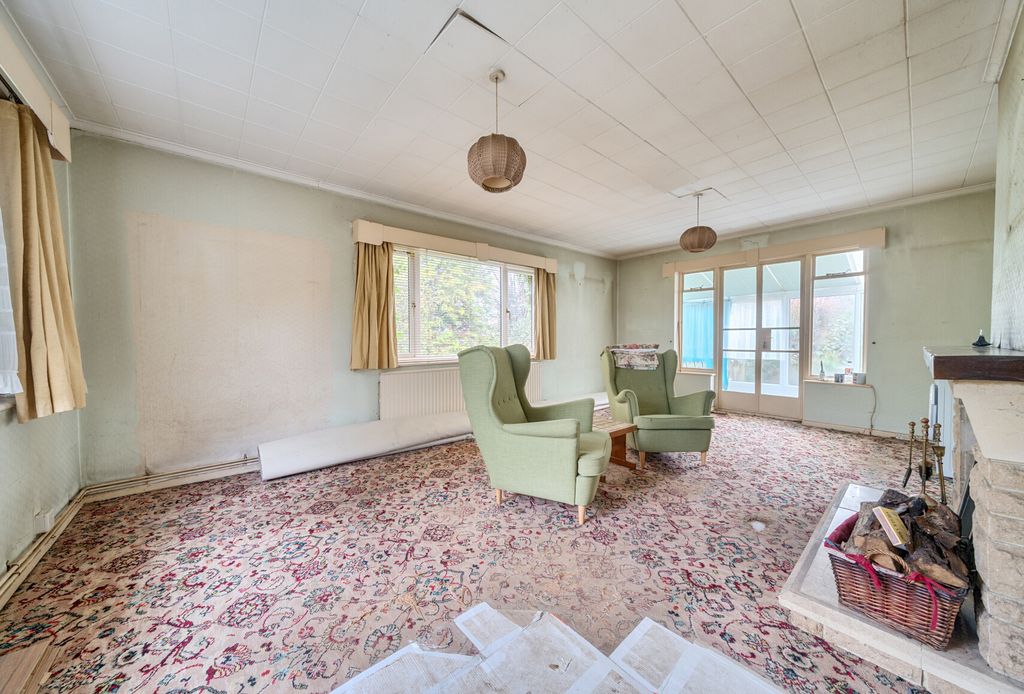 Property photo 3 of 18 1402764-14-6970Ad...