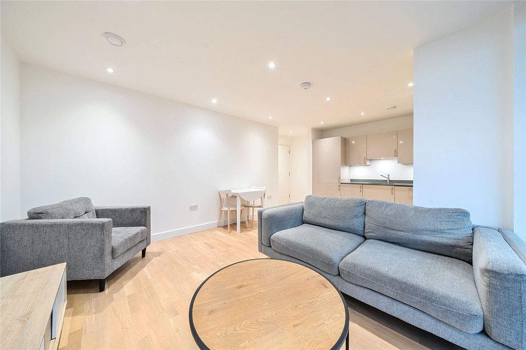 Property photo 3 of 17 Picture No. 54